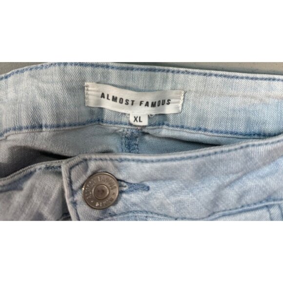 Almost Famous Cargo Light Wash Jeans High Rise Stretch Size XL - Picture 8 of 9